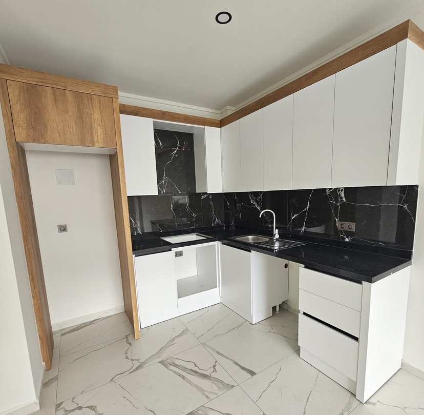 Современная 1+1 квартира с видом на горы в Авсалларе, Алания