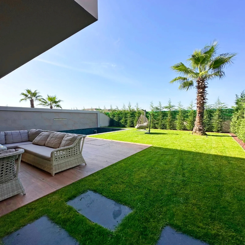 Luxuriöse 6+1 Bergblick Villa in Beylikduzu, Istanbul